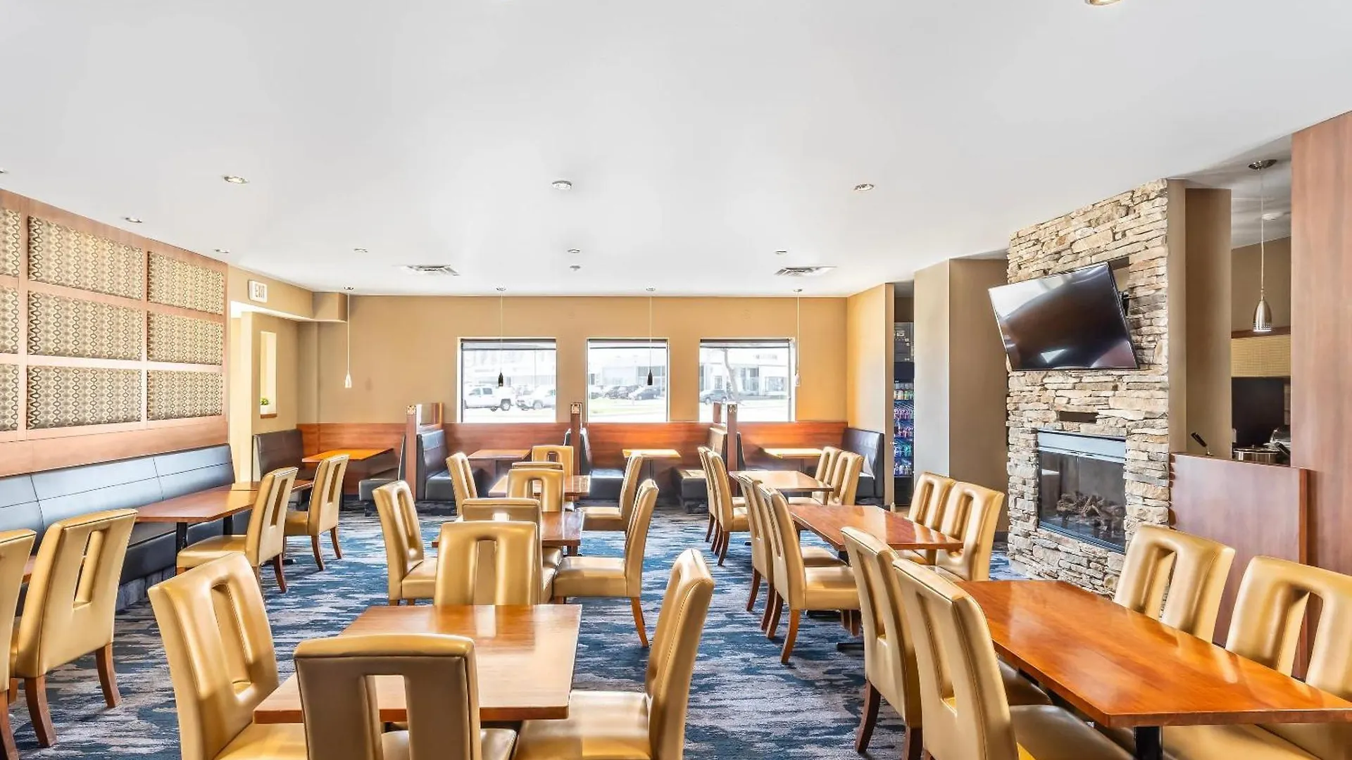 Quality Inn & Suites Winnipeg 3*,  Canadá